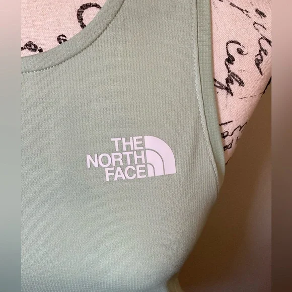 NWT North Face Women’s Sunriser Tank misty sage/forest olive, sz small, slim fit - Picture 4 of 10